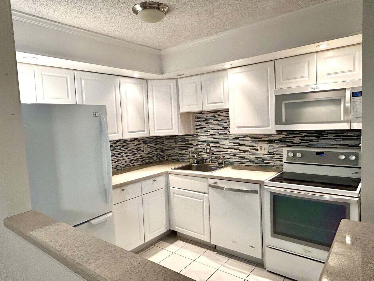 10429 E Clairmont Cir #108 - Photo 2 of 8