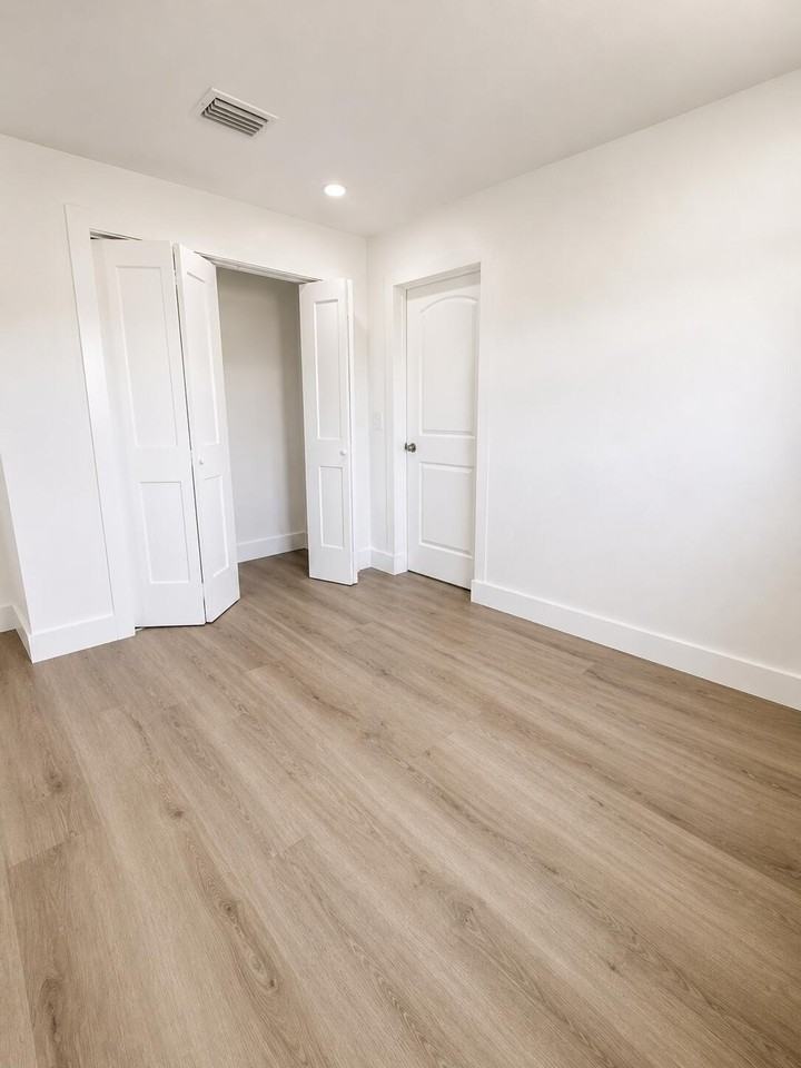 4181 Winchester Ln - Photo 5 of 16