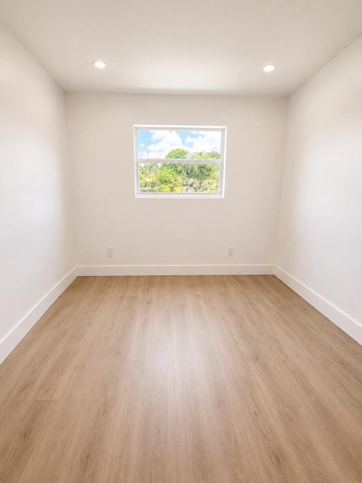 4181 Winchester Ln - Photo 6 of 16