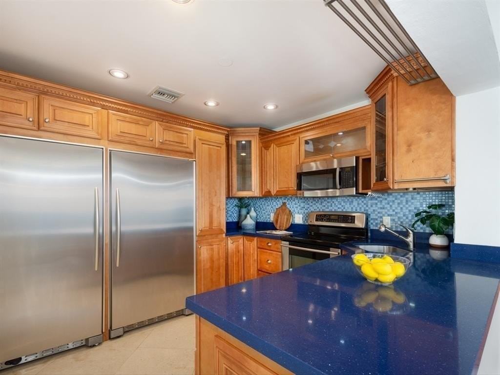 1225 Ne 16th Ter - Photo 3 of 15