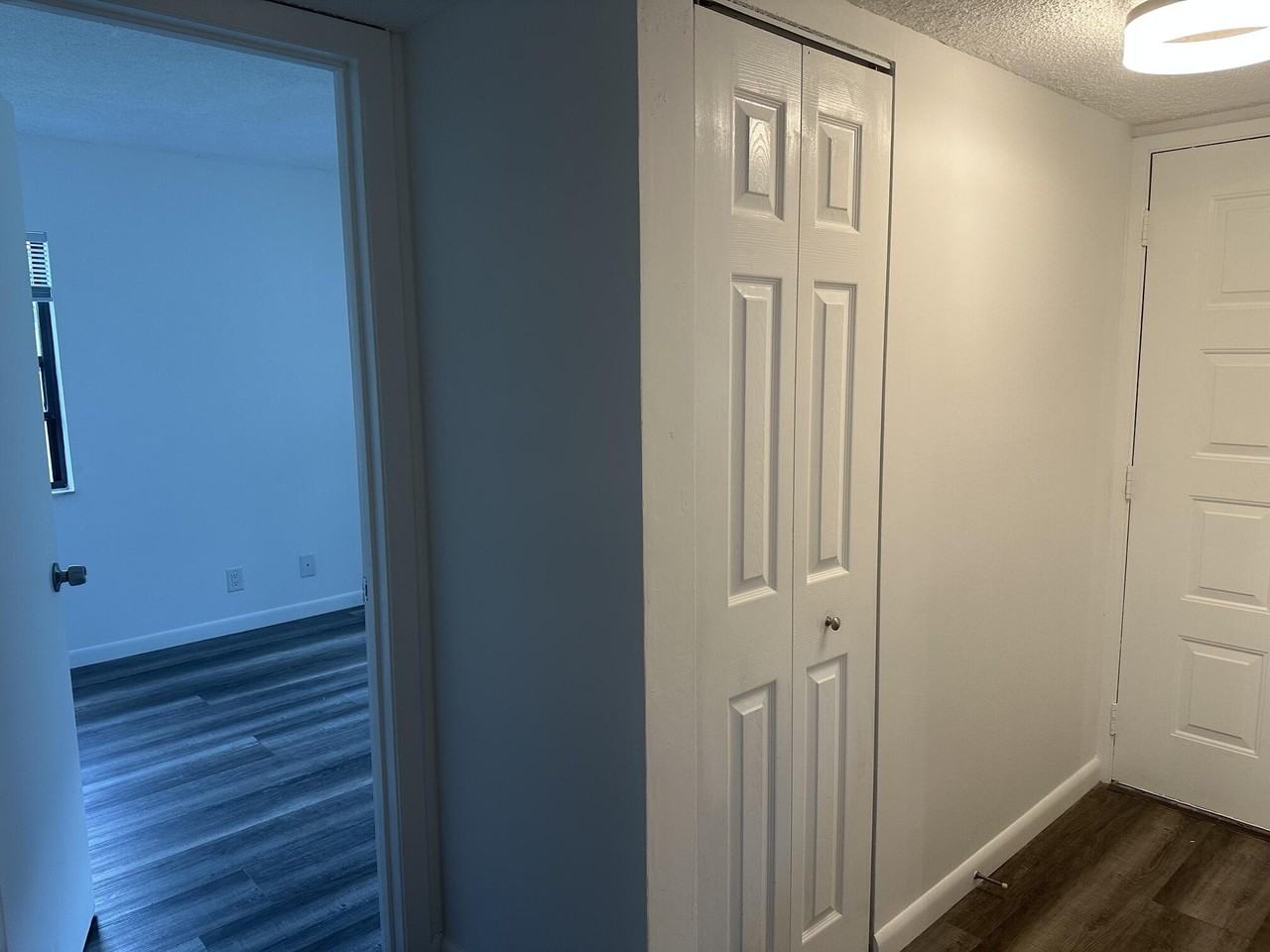 21915 Lake Forest Cir #106 - Photo 7 of 28