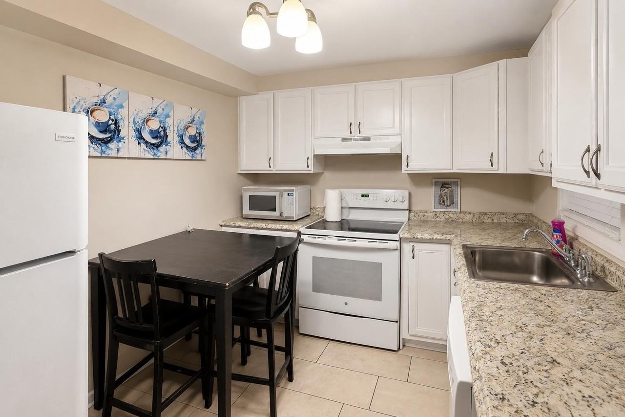 624 Allen Ave #C - Photo 3 of 4