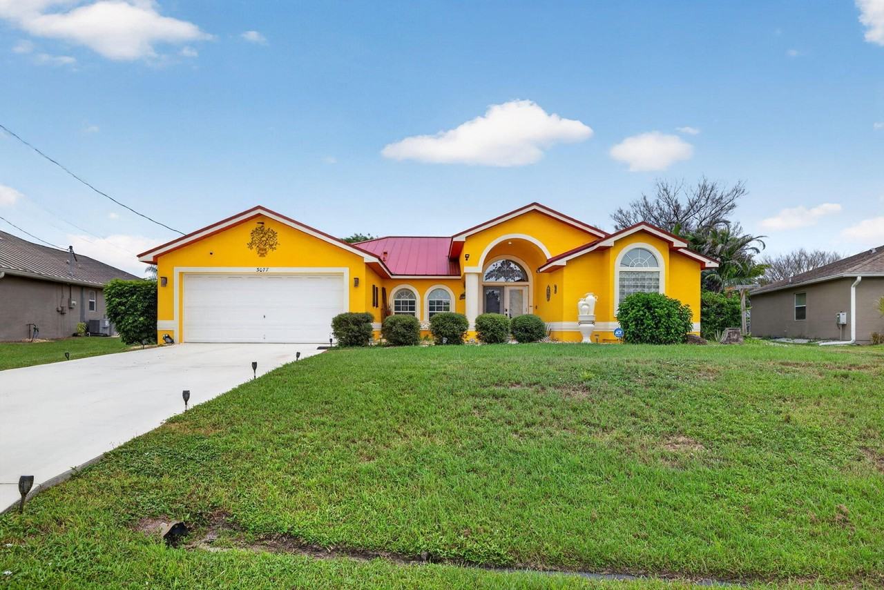 3077 Se Galt Cir - Photo 4 of 48