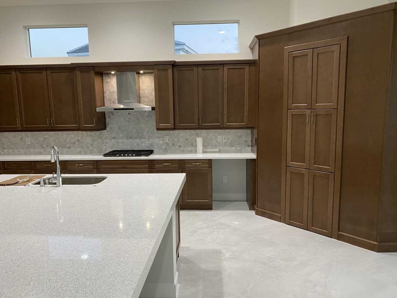 4685 Estates Cir - Photo 7 of 40