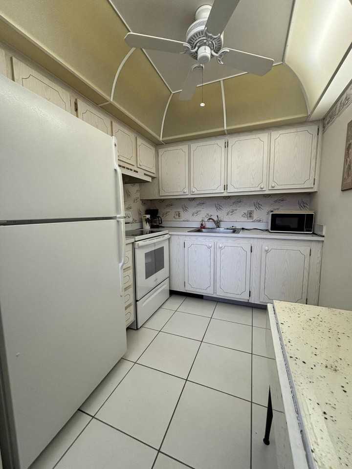 3000 Springdale Blvd #316 - Photo 4 of 10
