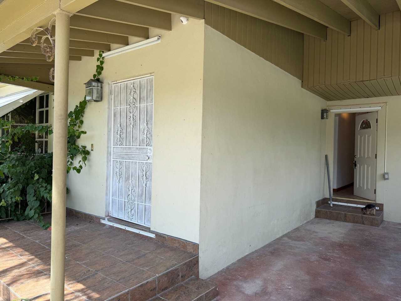 24700 Sw 129th Ave - Photo 2 of 13