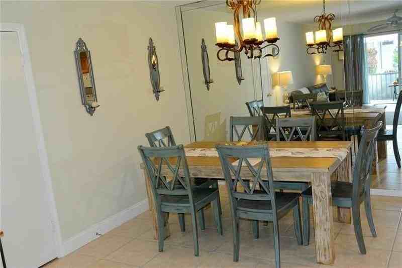 6499 Bay Club Dr #2 - Photo 5 of 34