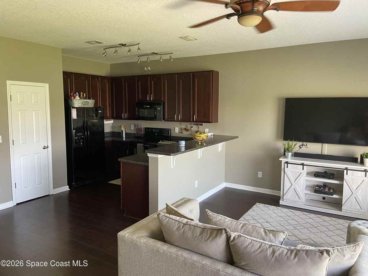 2630 Revolution St #102 - Photo 7 of 36
