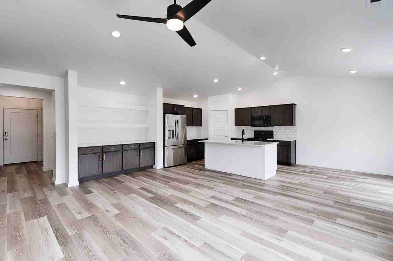 3069 S Trafori Ave #3069 - Photo 6 of 35