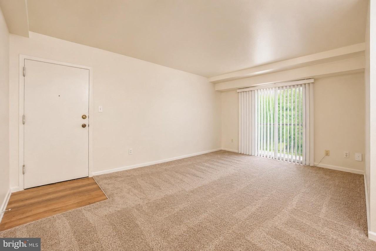 4921 Quarles St Ne #103 - Photo 5 of 14