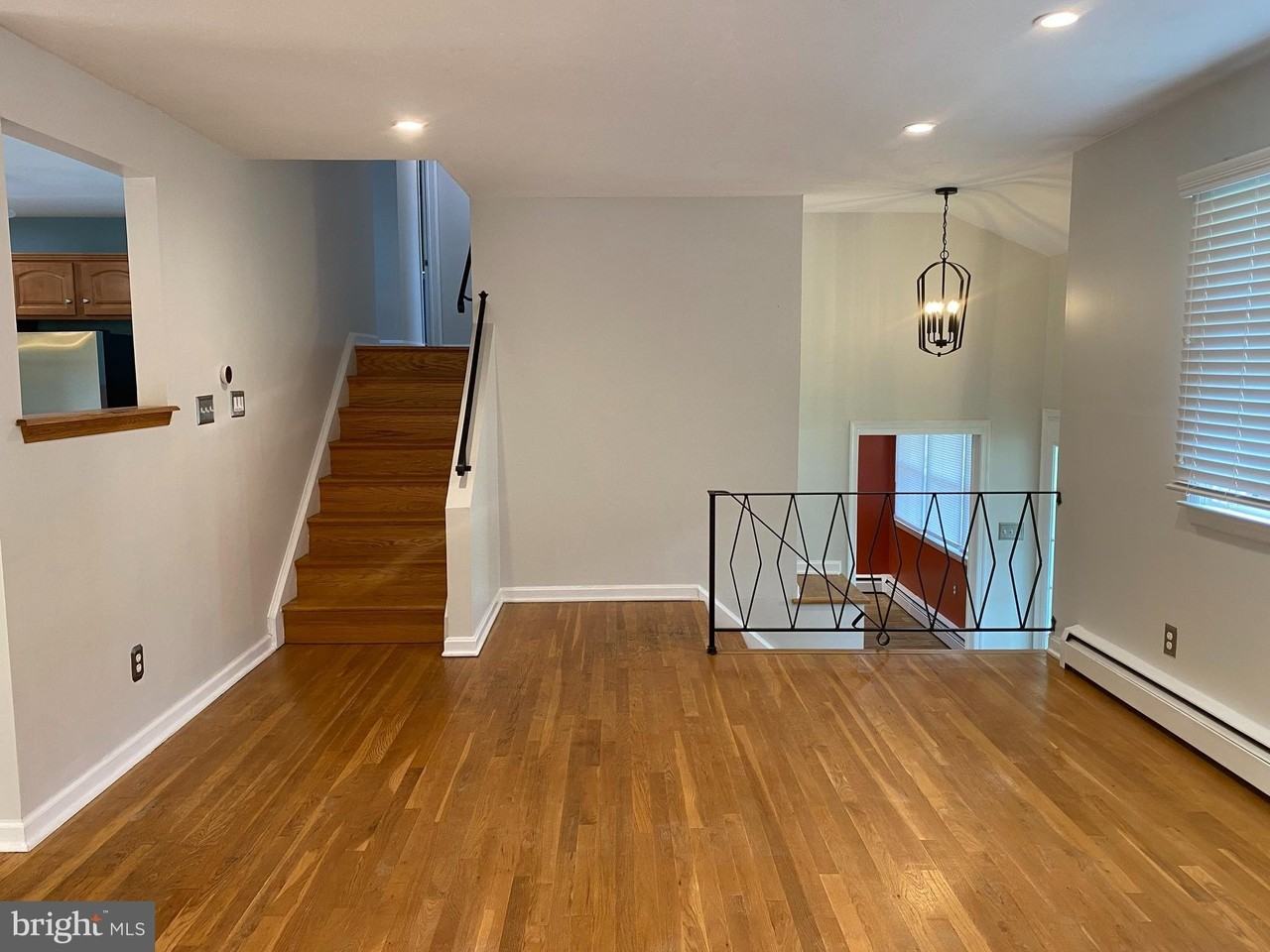 2721 Burnley Rd - Photo 2 of 26