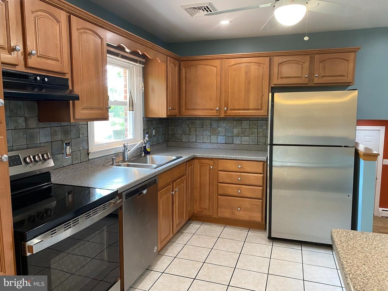 2721 Burnley Rd - Photo 6 of 26