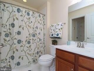 7721 Duncannon Ln - Photo 6 of 27