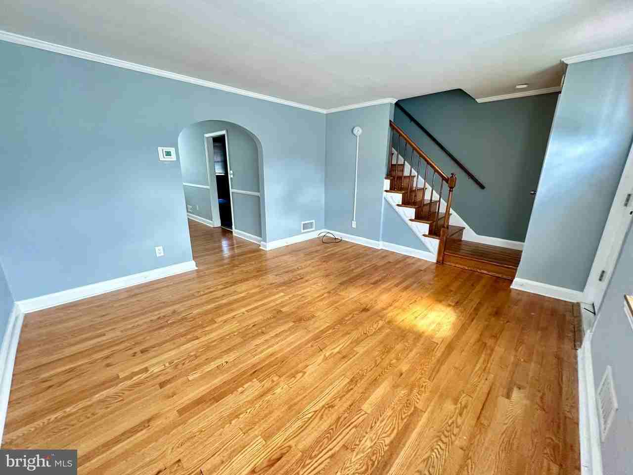 8318 Loch Raven Blvd - Photo 3 of 21