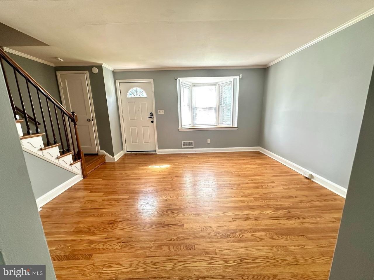 8318 Loch Raven Blvd - Photo 4 of 21