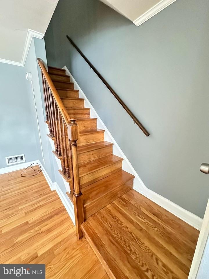 8318 Loch Raven Blvd - Photo 6 of 21