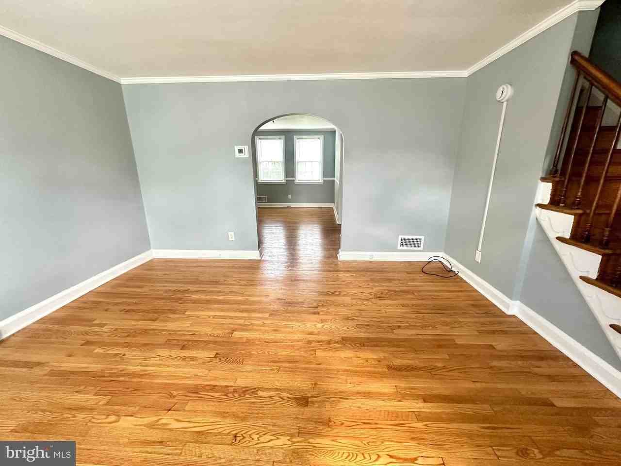 8318 Loch Raven Blvd - Photo 7 of 21