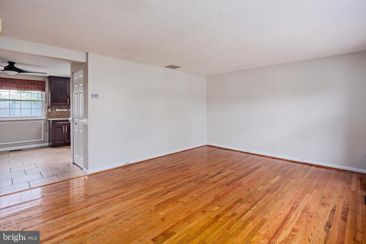 21 Valley Park Ct - Photo 3 of 30