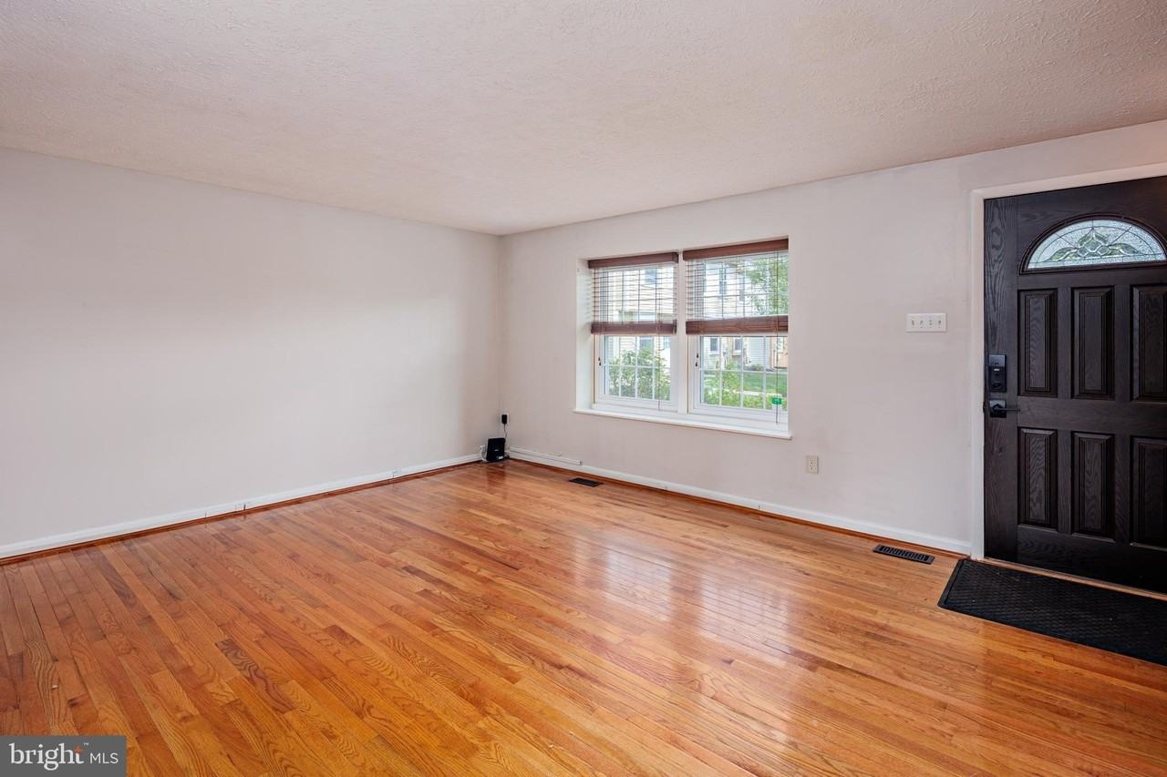 21 Valley Park Ct - Photo 6 of 30