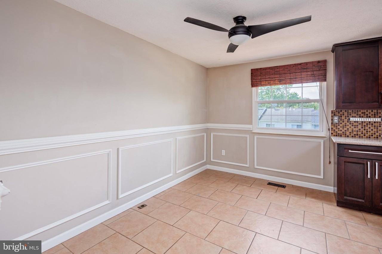 21 Valley Park Ct - Photo 7 of 30