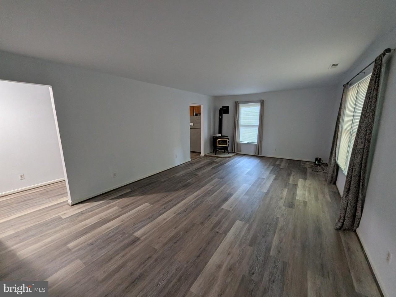 627 Davol Rd - Photo 2 of 10