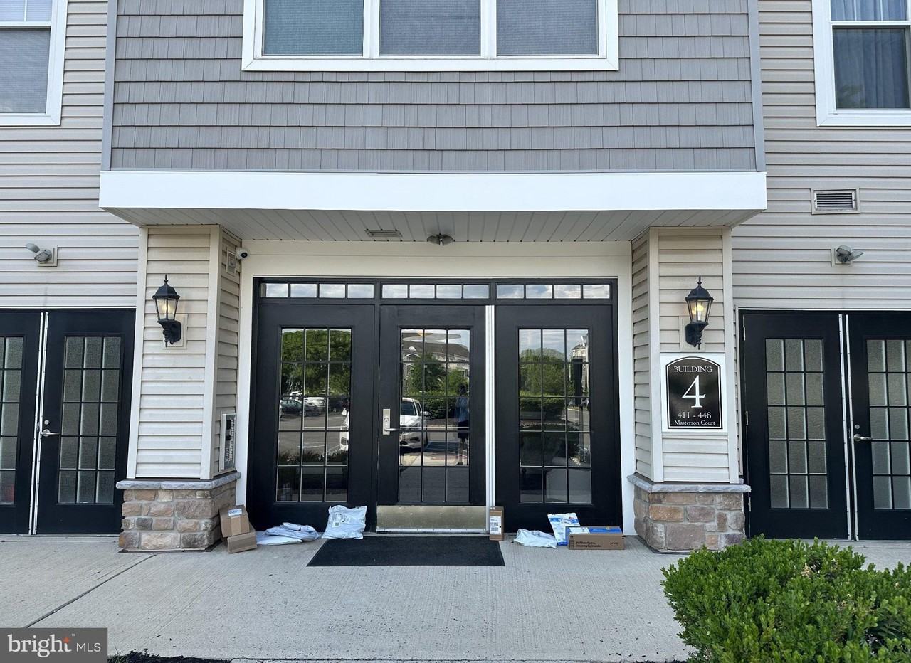 416 Masterson Ct - Photo 2 of 34