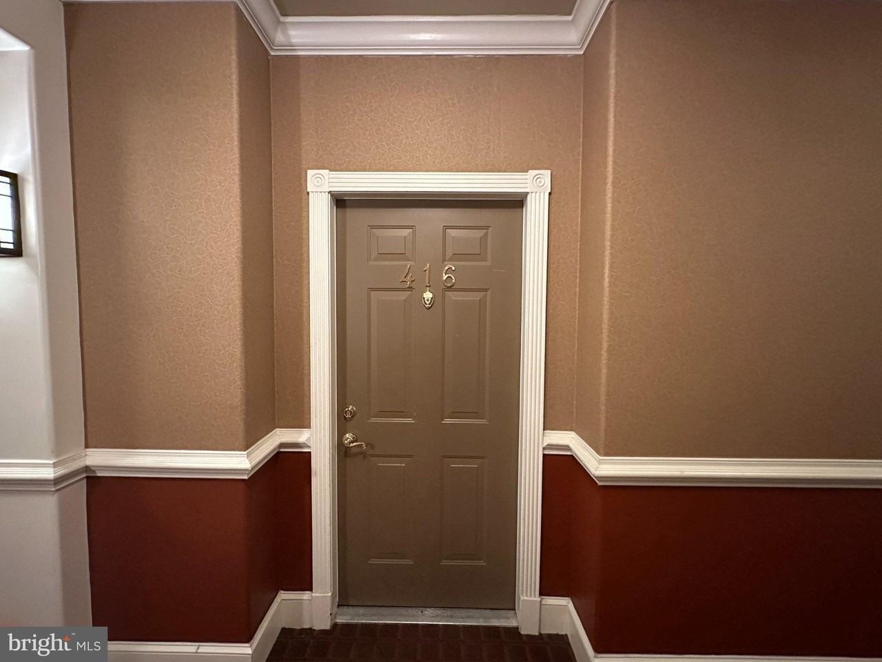 416 Masterson Ct - Photo 5 of 34