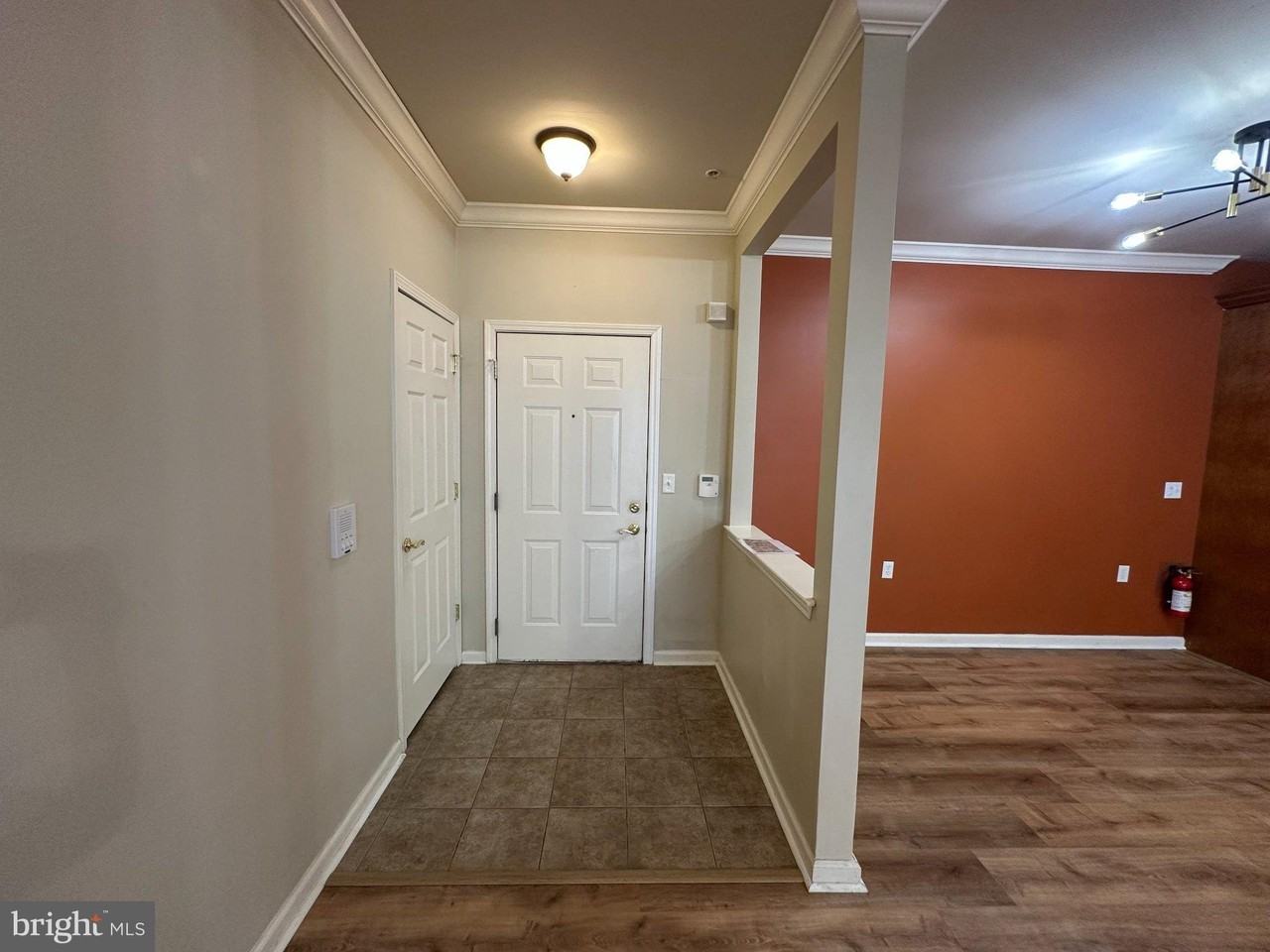 416 Masterson Ct - Photo 6 of 34