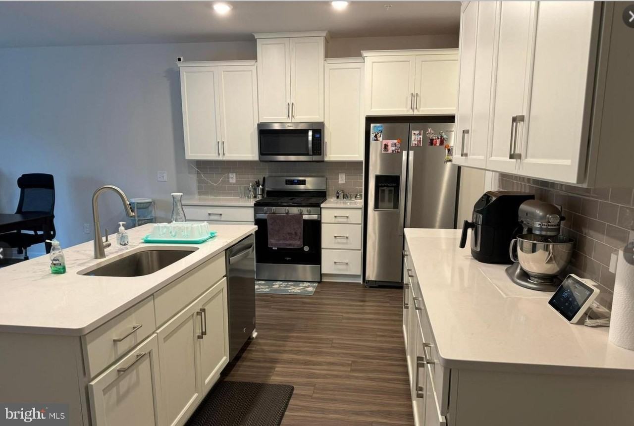 60 Four Leaf Dr - Photo 3 of 22