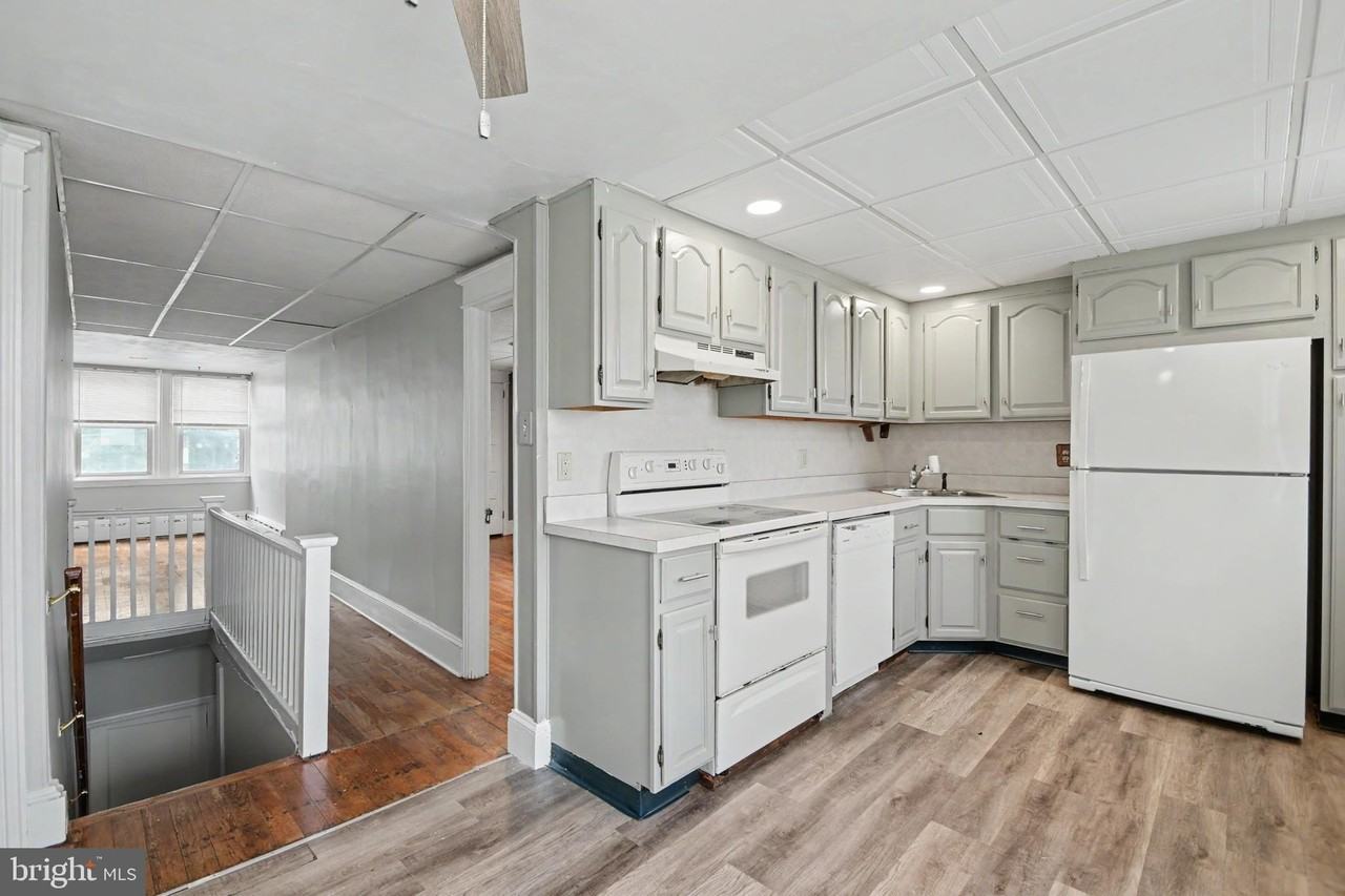 59 N Schuylkill Ave - Photo 2 of 34