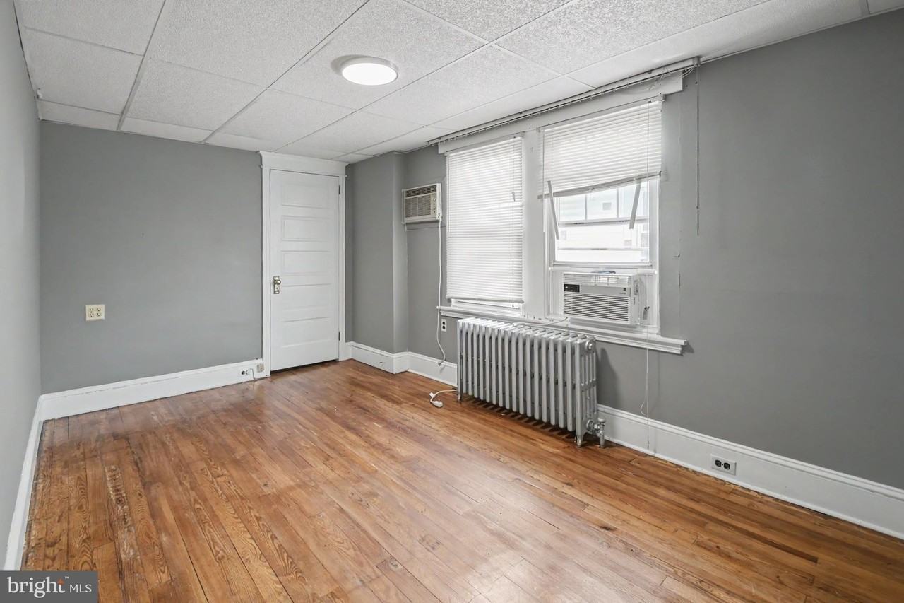 59 N Schuylkill Ave - Photo 6 of 34