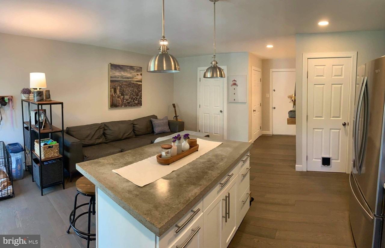 329 Clemens Rd - Photo 3 of 19