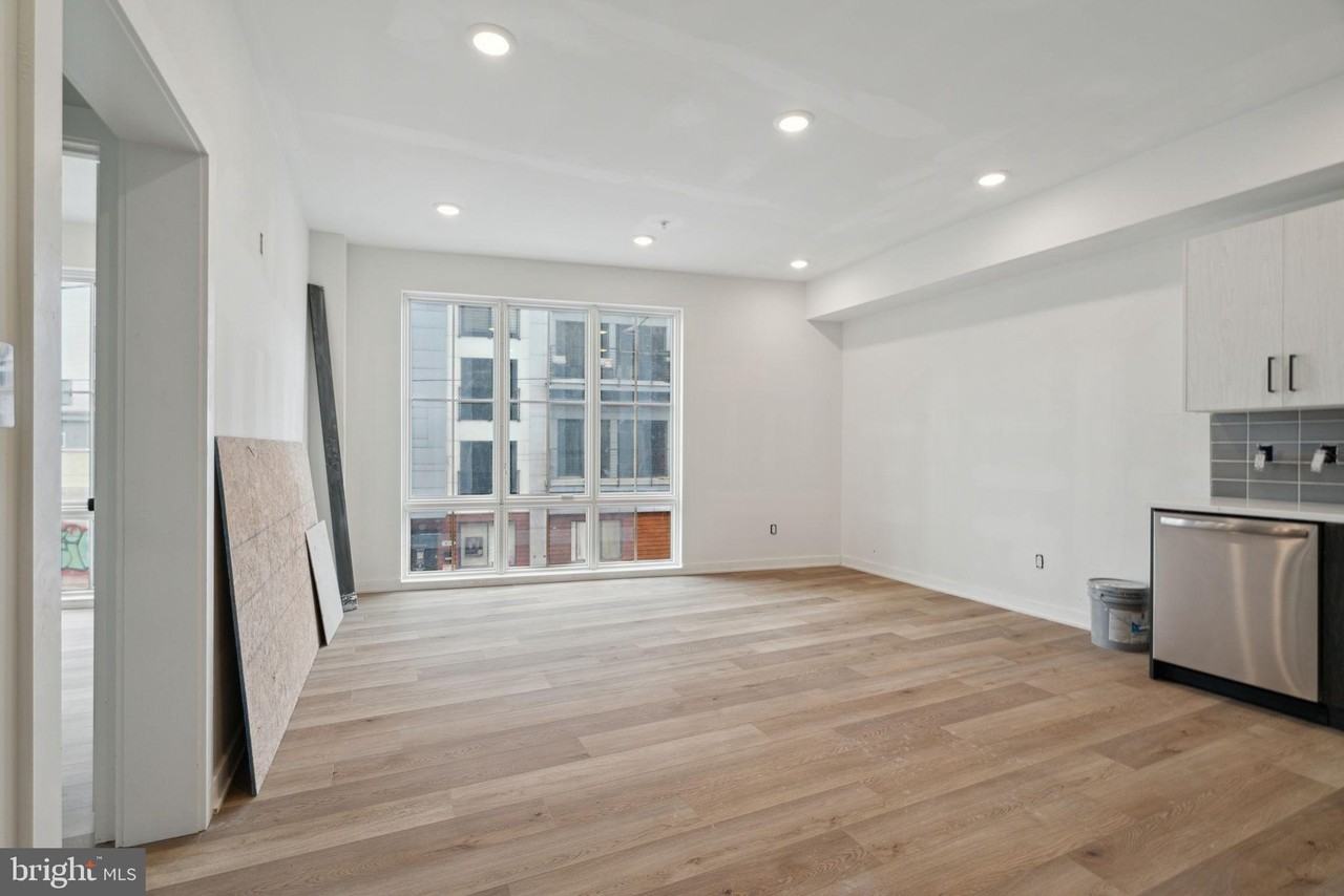 1828 Frankford Ave #302 - Photo 6 of 14