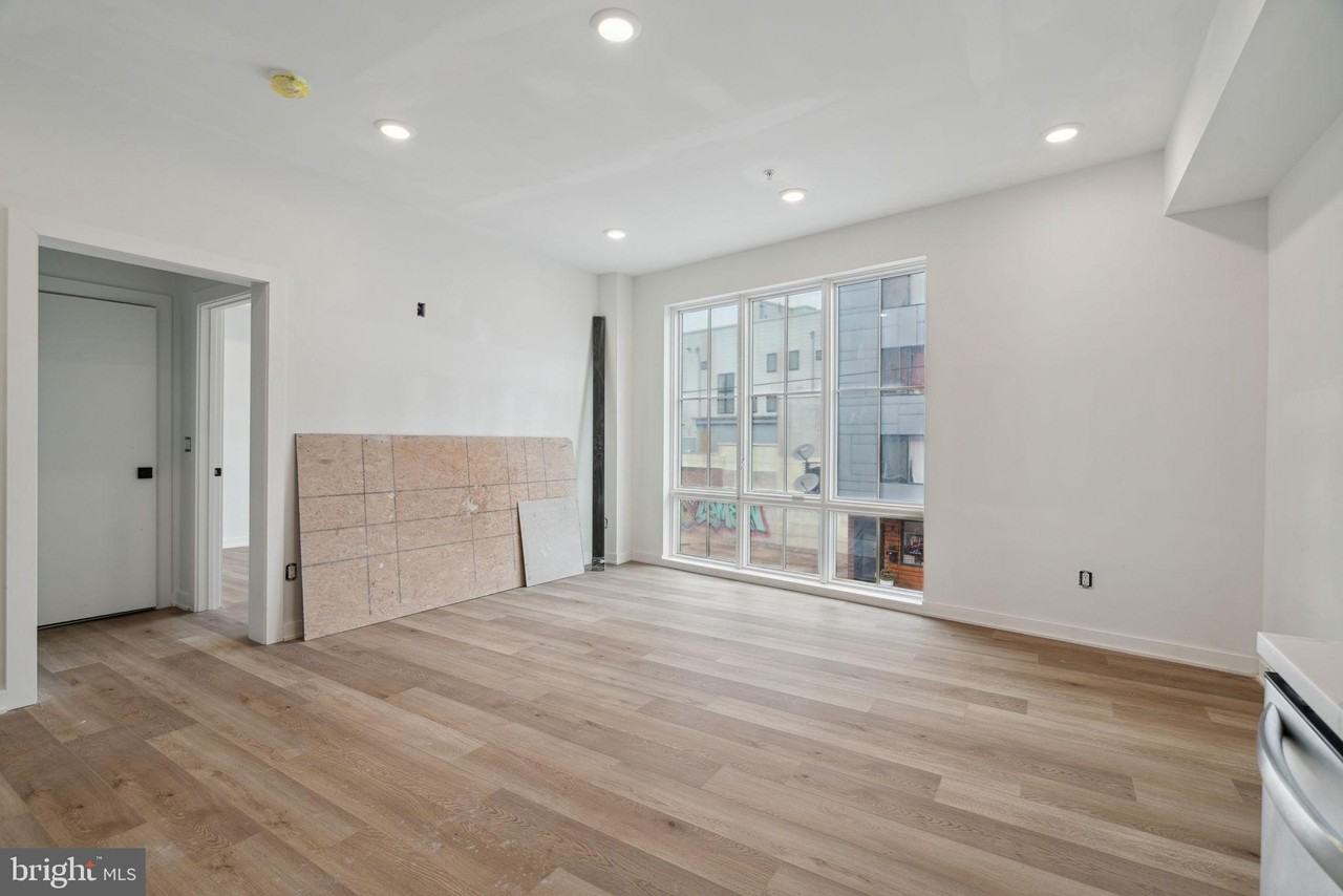 1828 Frankford Ave #302 - Photo 7 of 14