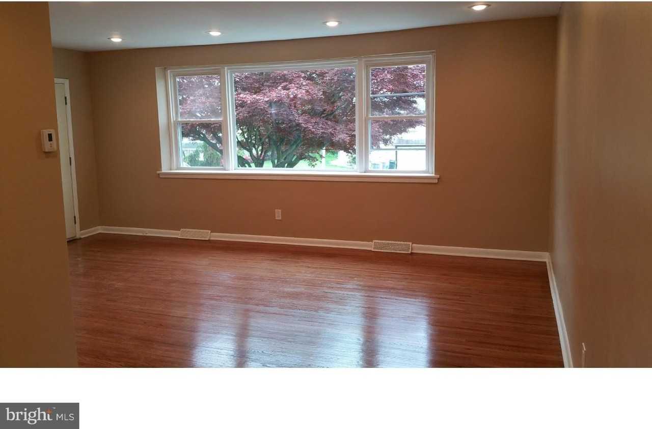 9960 Woodfern Rd - Photo 3 of 19