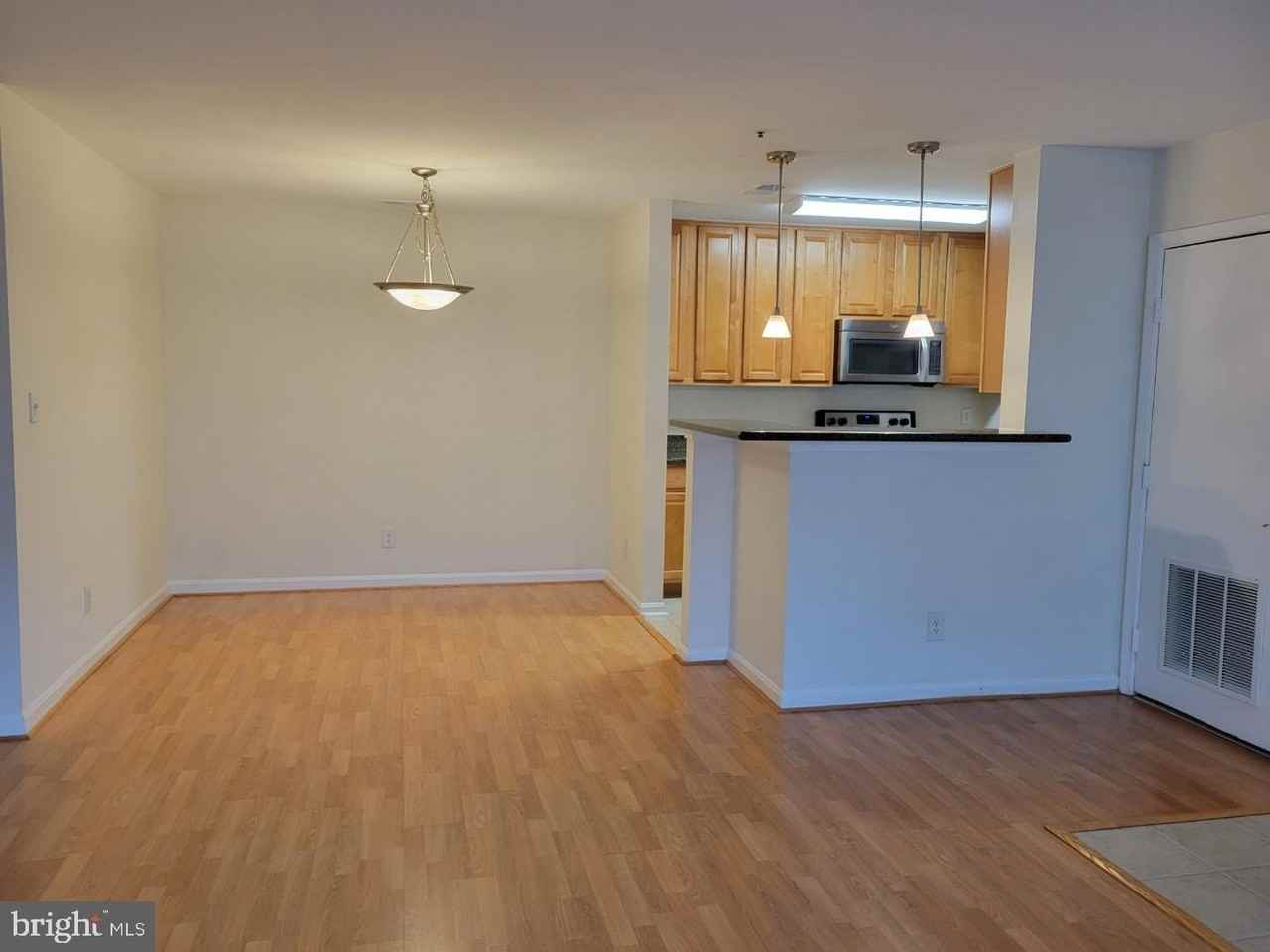 3178 Summit Square Dr #3B12 - Photo 7 of 28