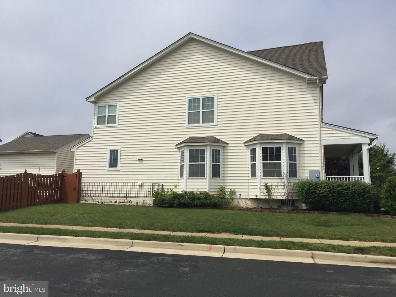 43165 Barnstead Dr - Photo 4 of 42