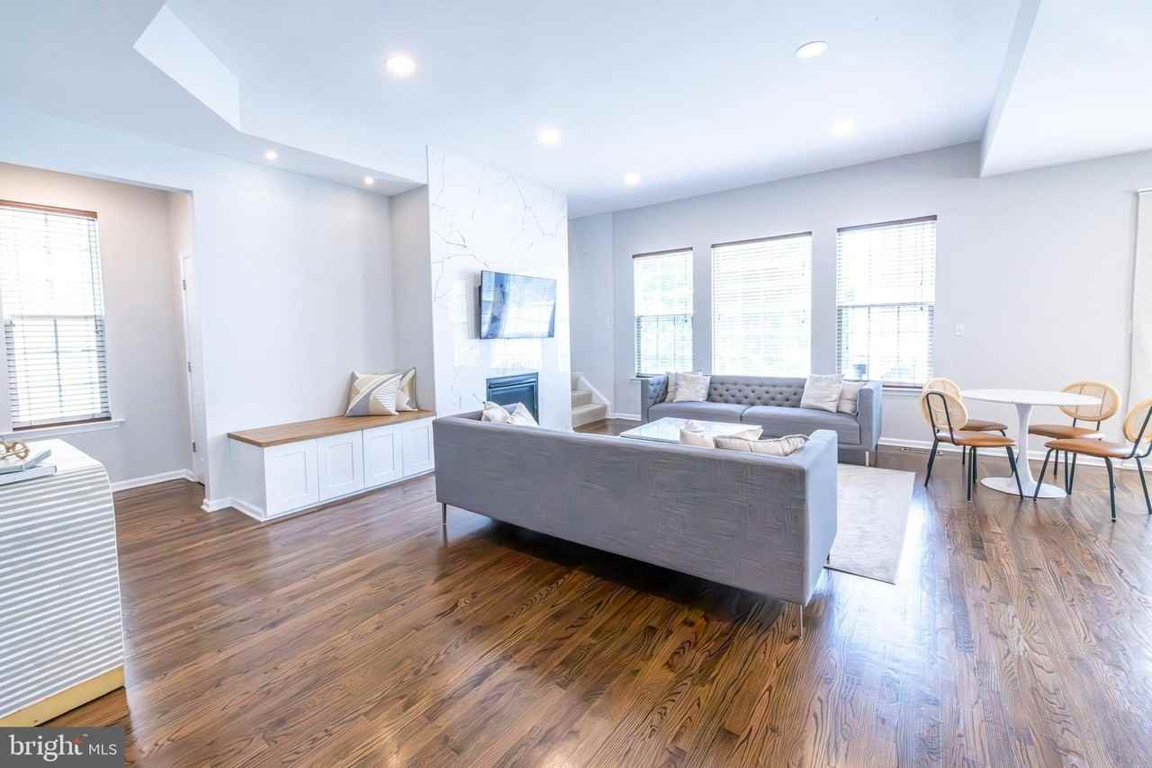 8727 Raleigh Mews - Photo 7 of 50