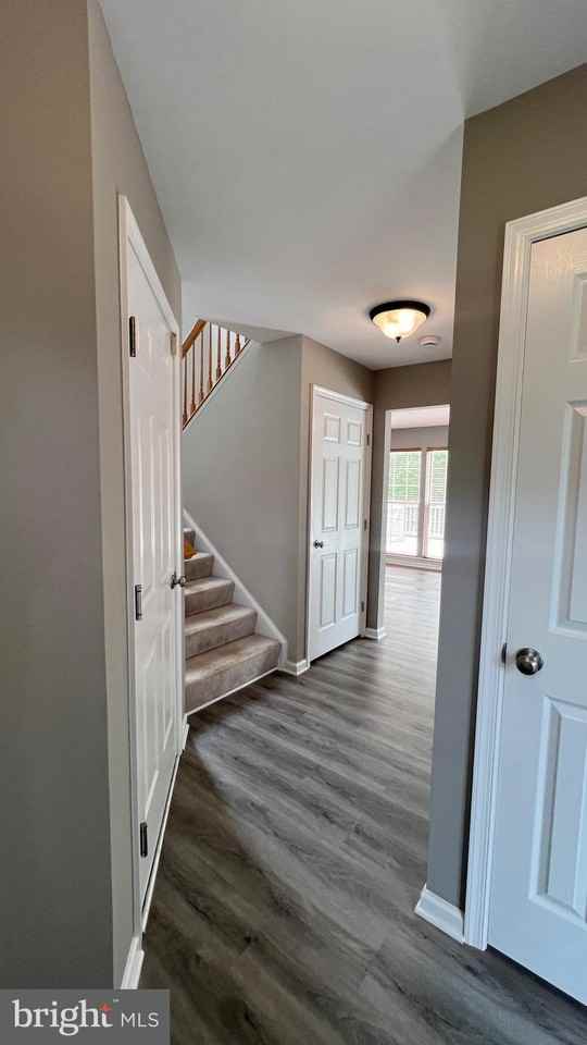 16 Emerald Dr - Photo 3 of 50