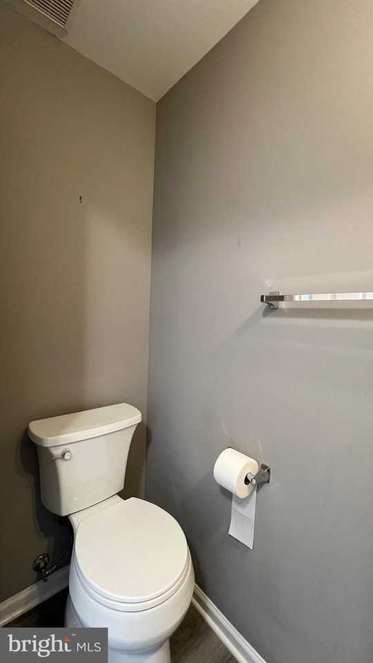 16 Emerald Dr - Photo 7 of 50