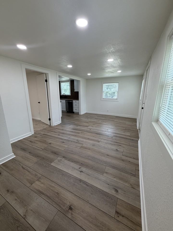 1100 S Savage St #1 - Photo 4 of 20