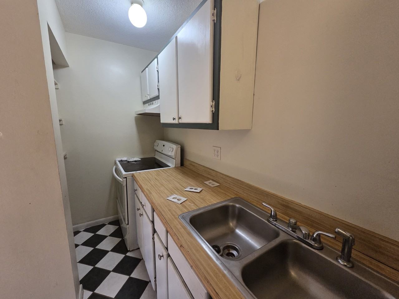 202 Rue Basin #D - Photo 4 of 8