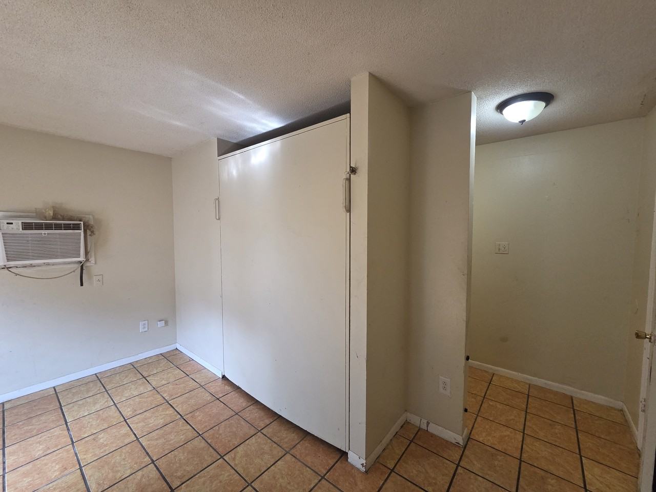 202 Rue Basin #D - Photo 5 of 8