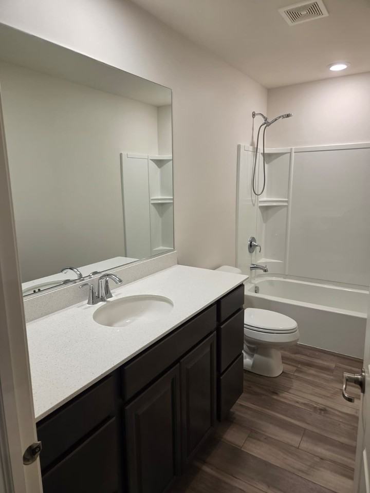 2015 Pembridge Ln #1 - Photo 2 of 24