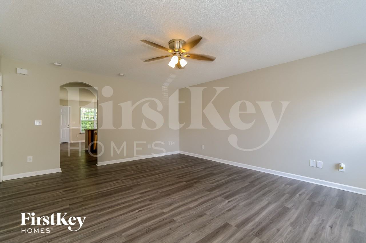 1716 Northside Dr - Photo 2 of 15