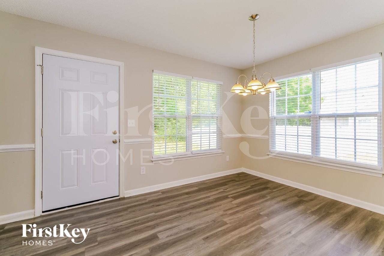 1716 Northside Dr - Photo 5 of 15