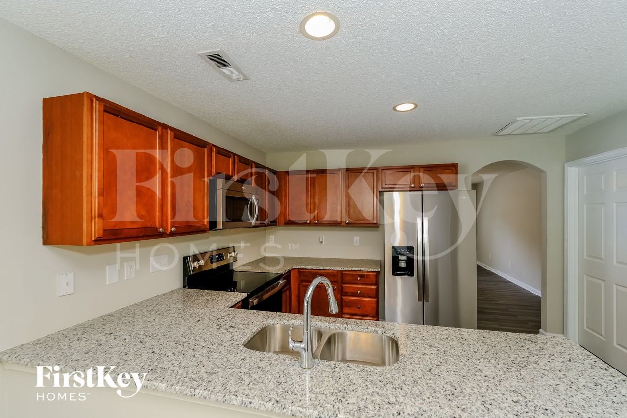 1716 Northside Dr - Photo 6 of 15