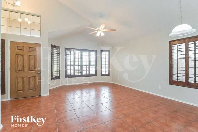 616 S Rincon Rising Rd - Photo 4 of 15