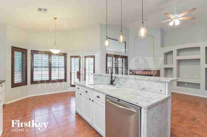 616 S Rincon Rising Rd - Photo 6 of 15