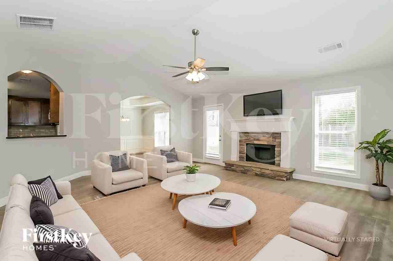 1439 Dillard Heights Dr - Photo 5 of 18